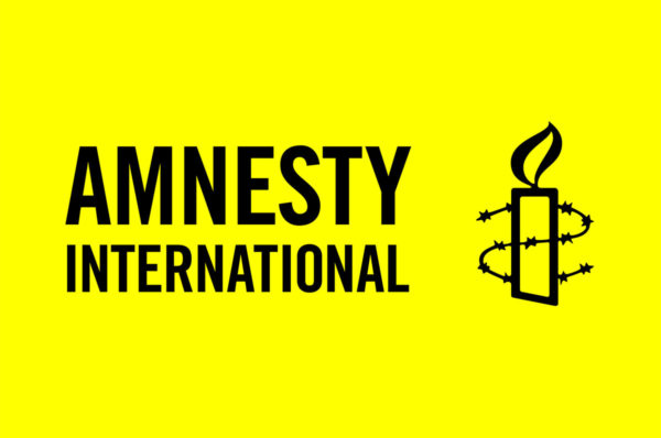 Uczniowie mieli pisać listy z prośbą o umorzenie spraw kobiet zakłócających Marsz Niepodległości - akcja Amnesty International