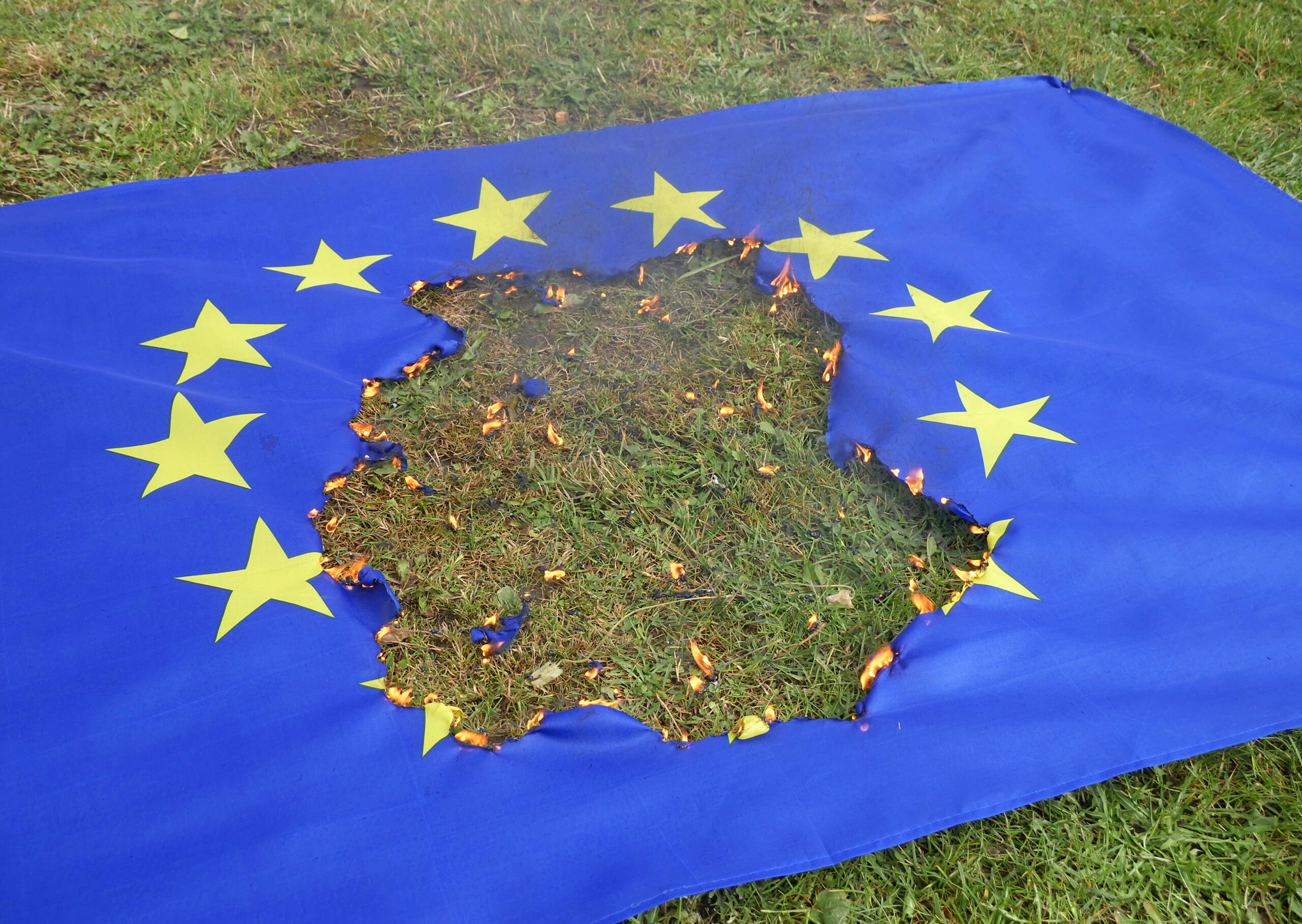 Federalizacja Unii przegłosowana. Jakie zmiany oznacza to dla Polski?
