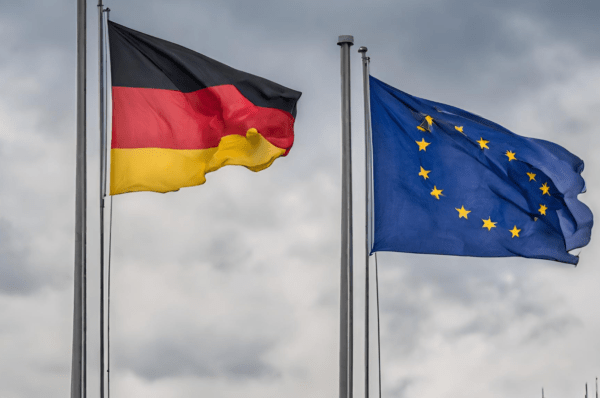 Niemcy otrzymały 98 razy większą kwotę od Unii Europejskiej niż Polska