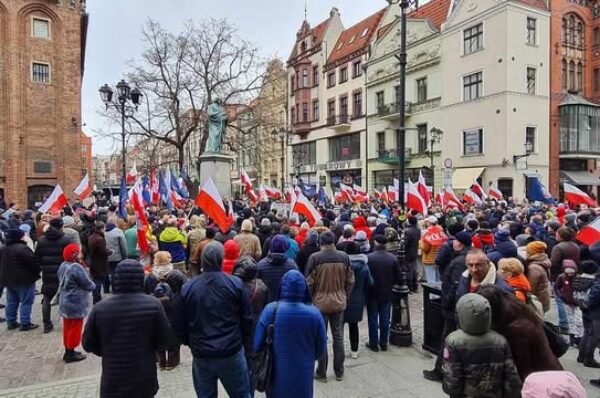 Manifestacja „Toruń Przeciwko Imigracji” [ZDJĘCIA]